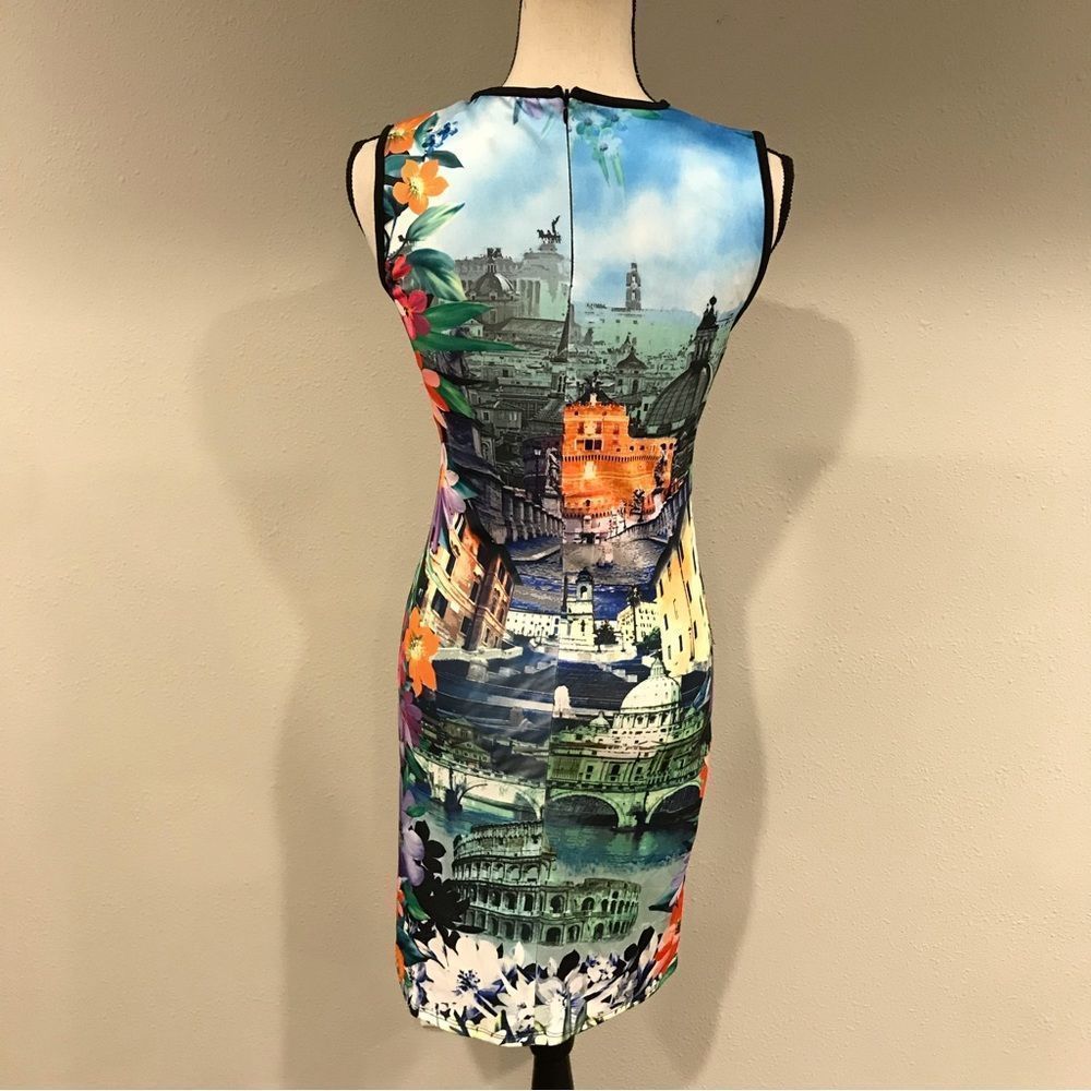 Sleeveless Multicolor Cityscape Bodycon Dress - Picture 7 of 13